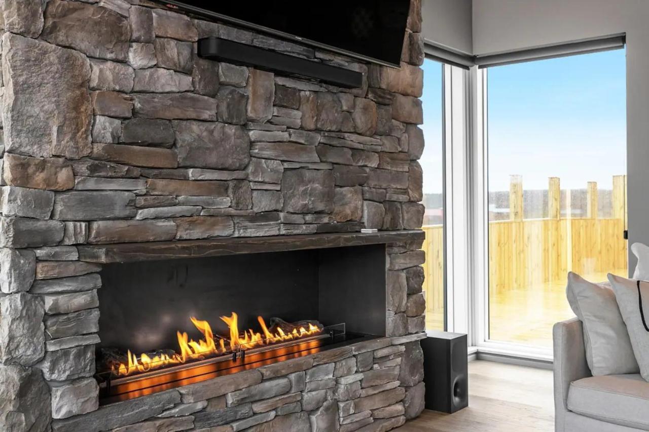 Luxury Log Home With A Hot Tub Selfoss Exterior foto